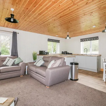 Holiday home Three *