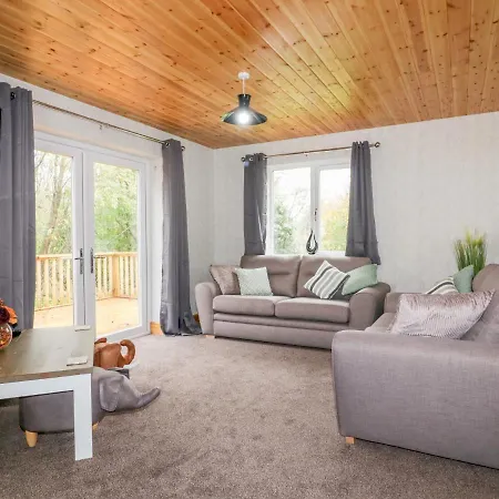 Holiday home Three *